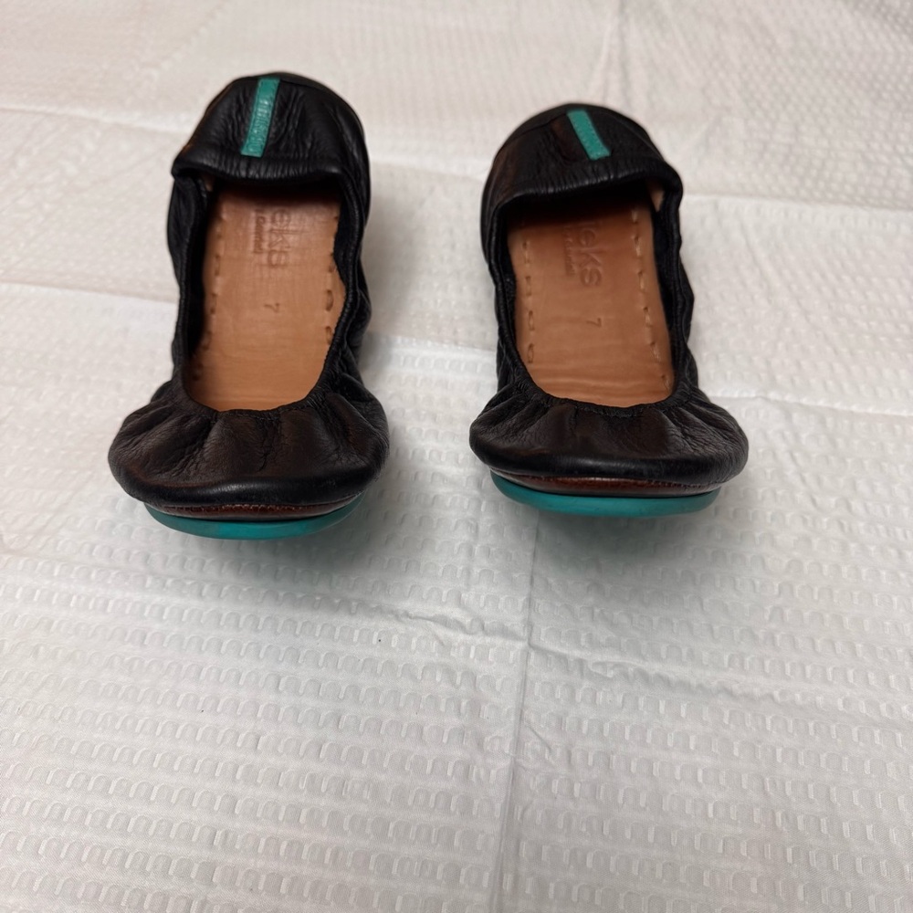 Tieks flat black 7